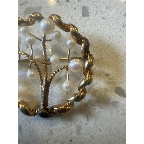Vinage Winard 12k GF Cultured Pearls Circle Pin - Picture 4 of 7